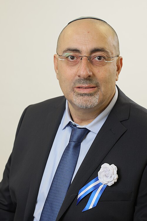 CC-BY-SA Knessert Archivesניסים ואטורי